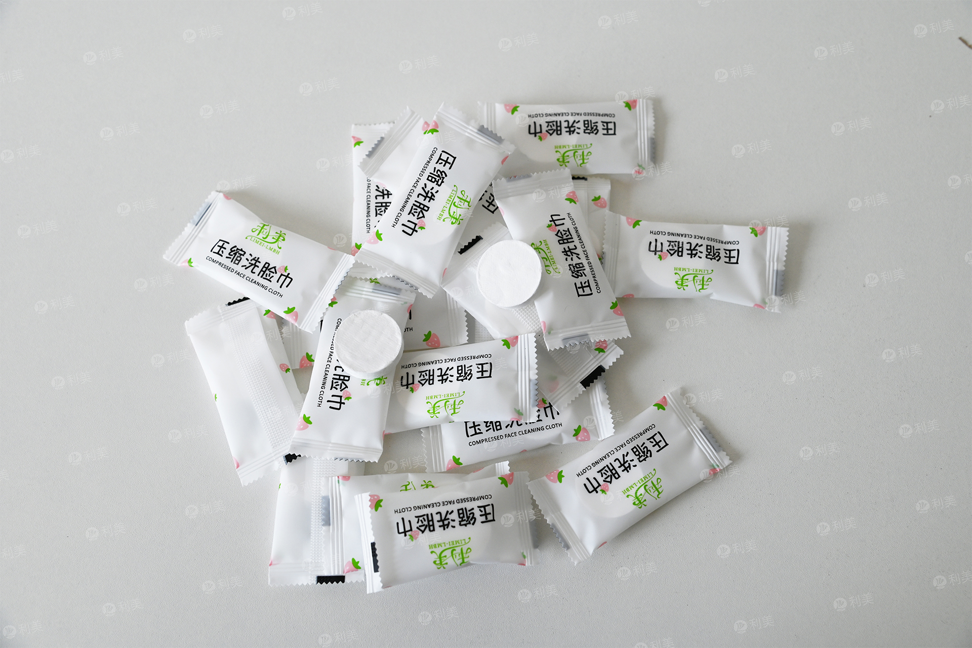 DISPOSABLE ROUND COMPRESSED FACE TOWELMain picture No1张